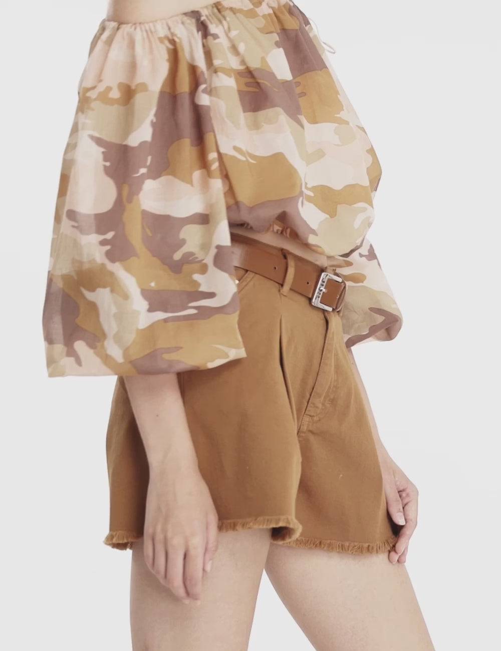 Jijil Shorts in cotone con bordo sfrangiato In vendita