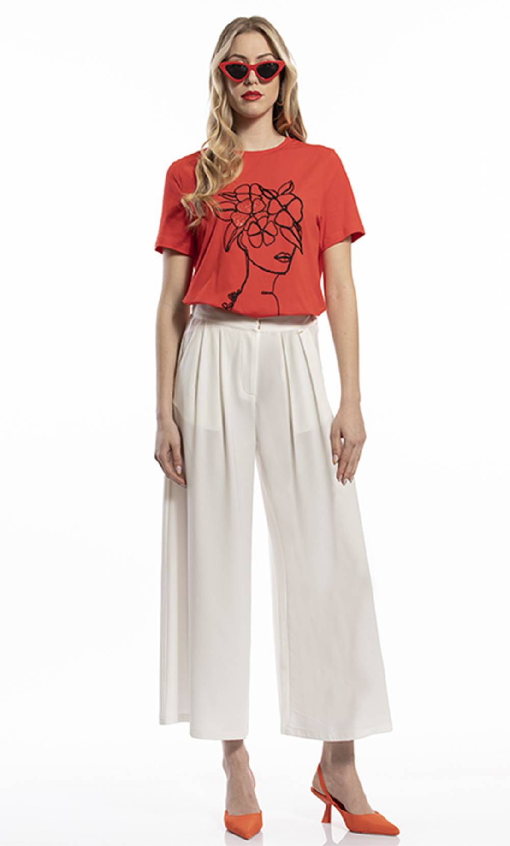 Koralline T-SHIRT CON VOLTO RICAMATO E STRASS Presa