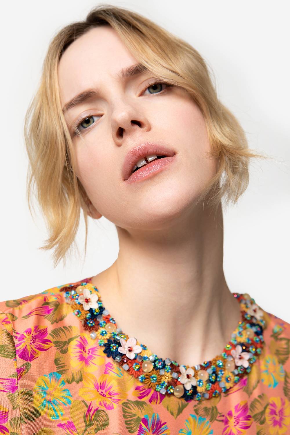 Kristina Ti COLETTE - Mini dress with jewel collar Qualità
