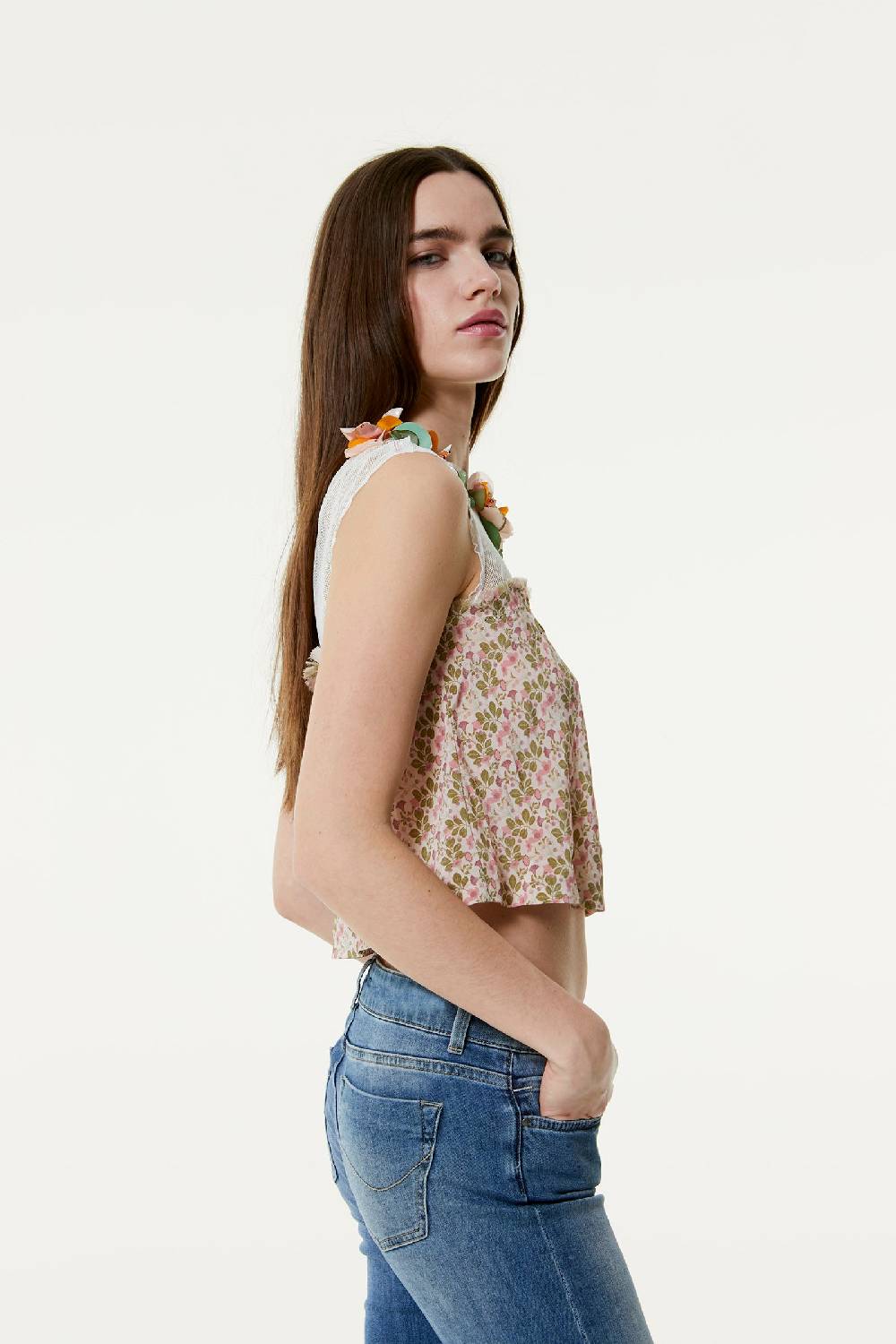 Kristina Ti FLORA - Top Poem Presa