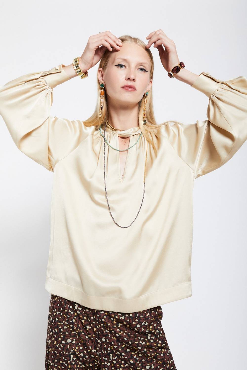 ottod'Ame Viscose blouse with knot Qualità