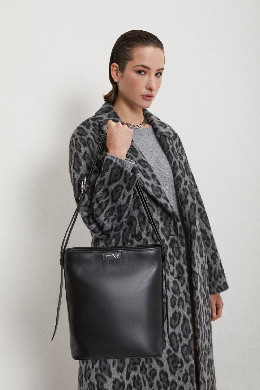 ottod'Ame Leather bucket bag Hotsell