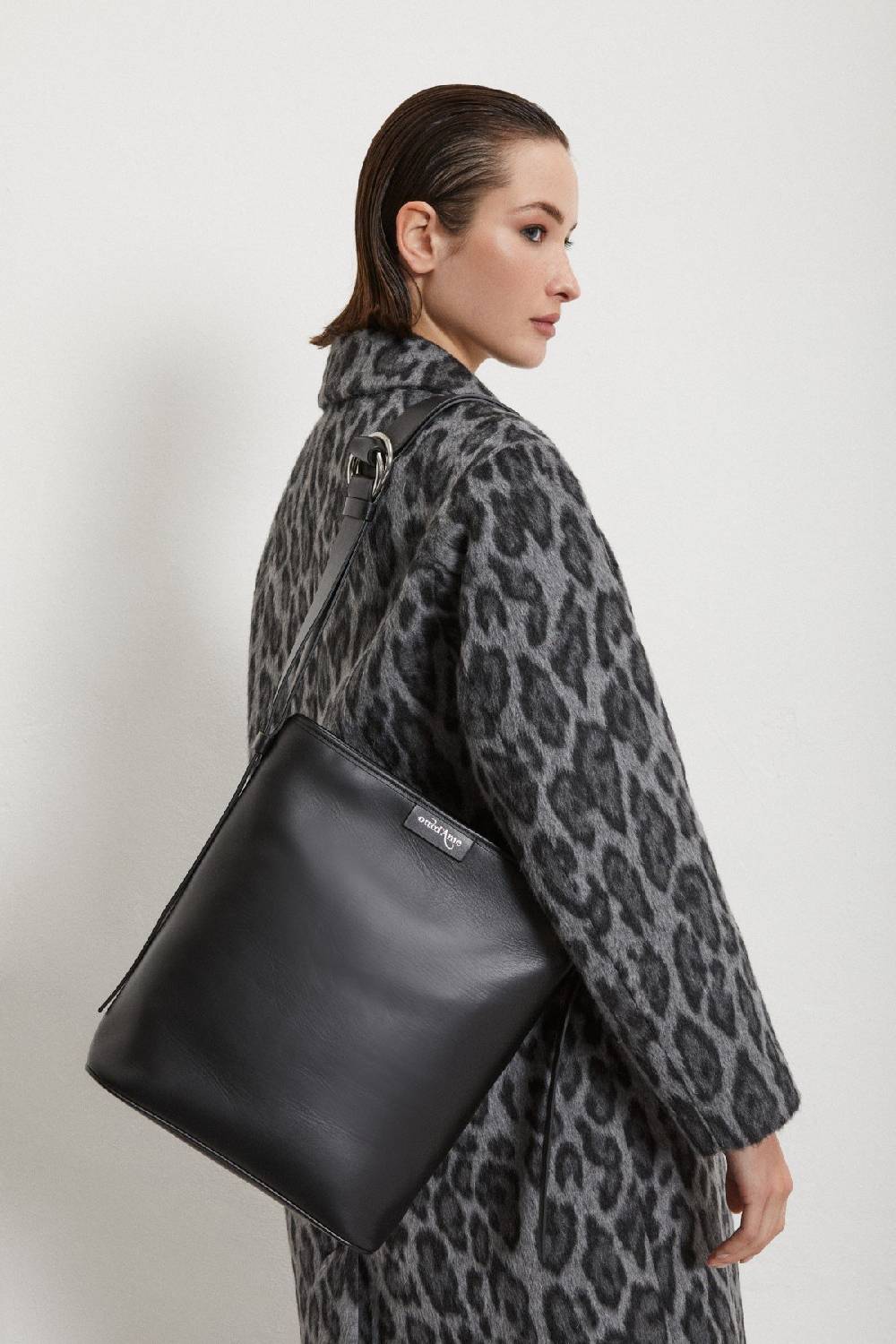ottod'Ame Leather bucket bag Hotsell
