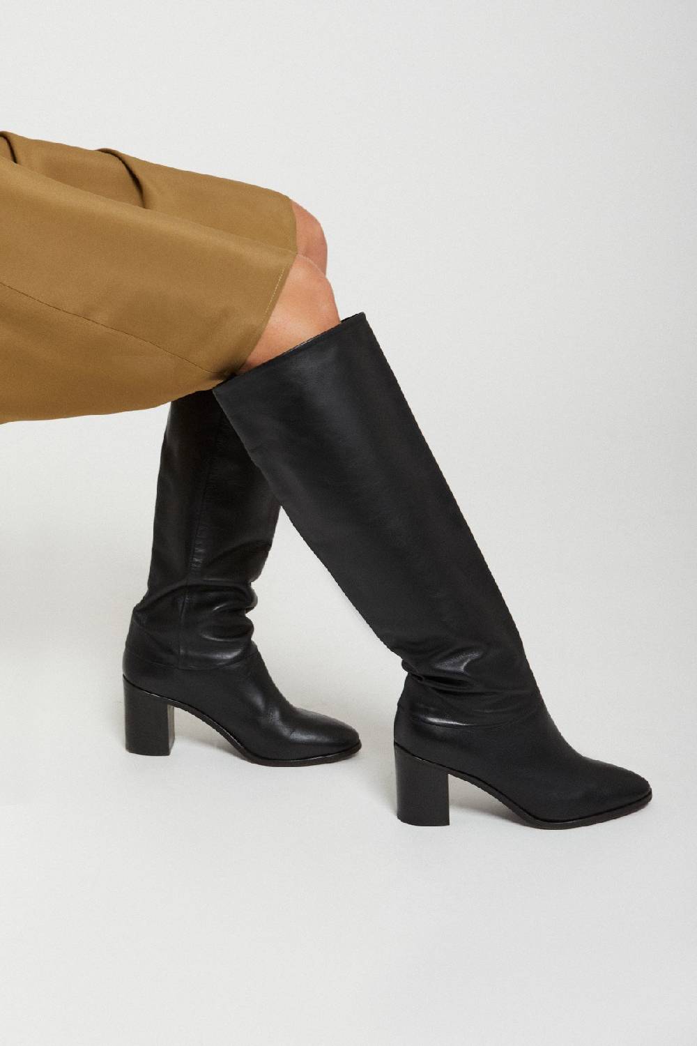 ottod'Ame Leather high boots Economico