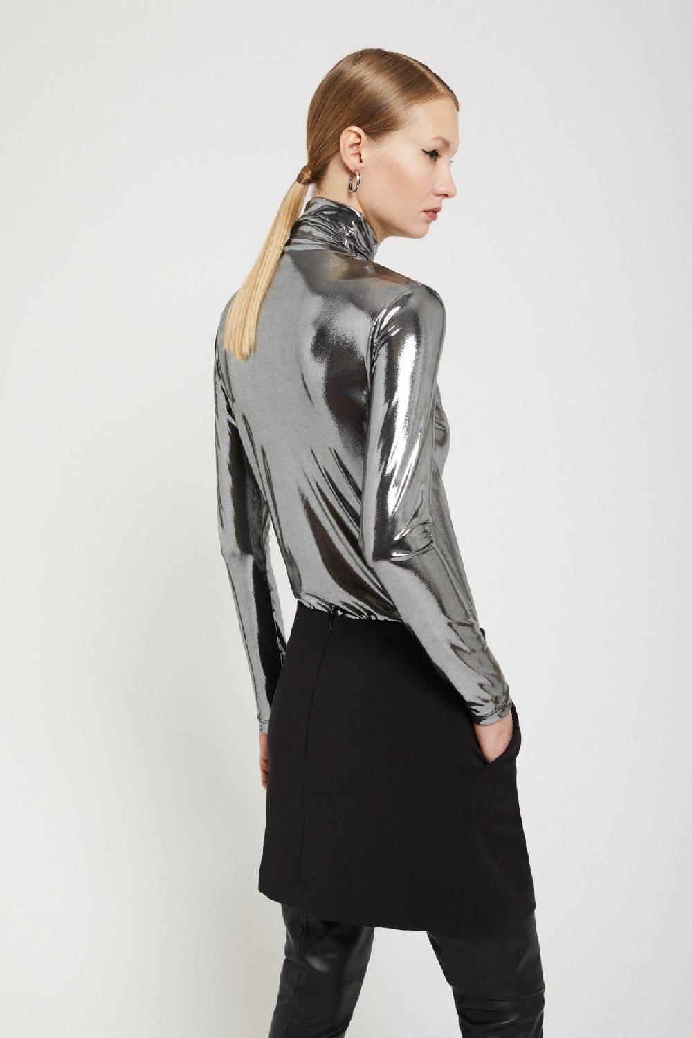 ottod'Ame Stretch turtleneck t-shirt with vinyl effect Comprare a buon mercato