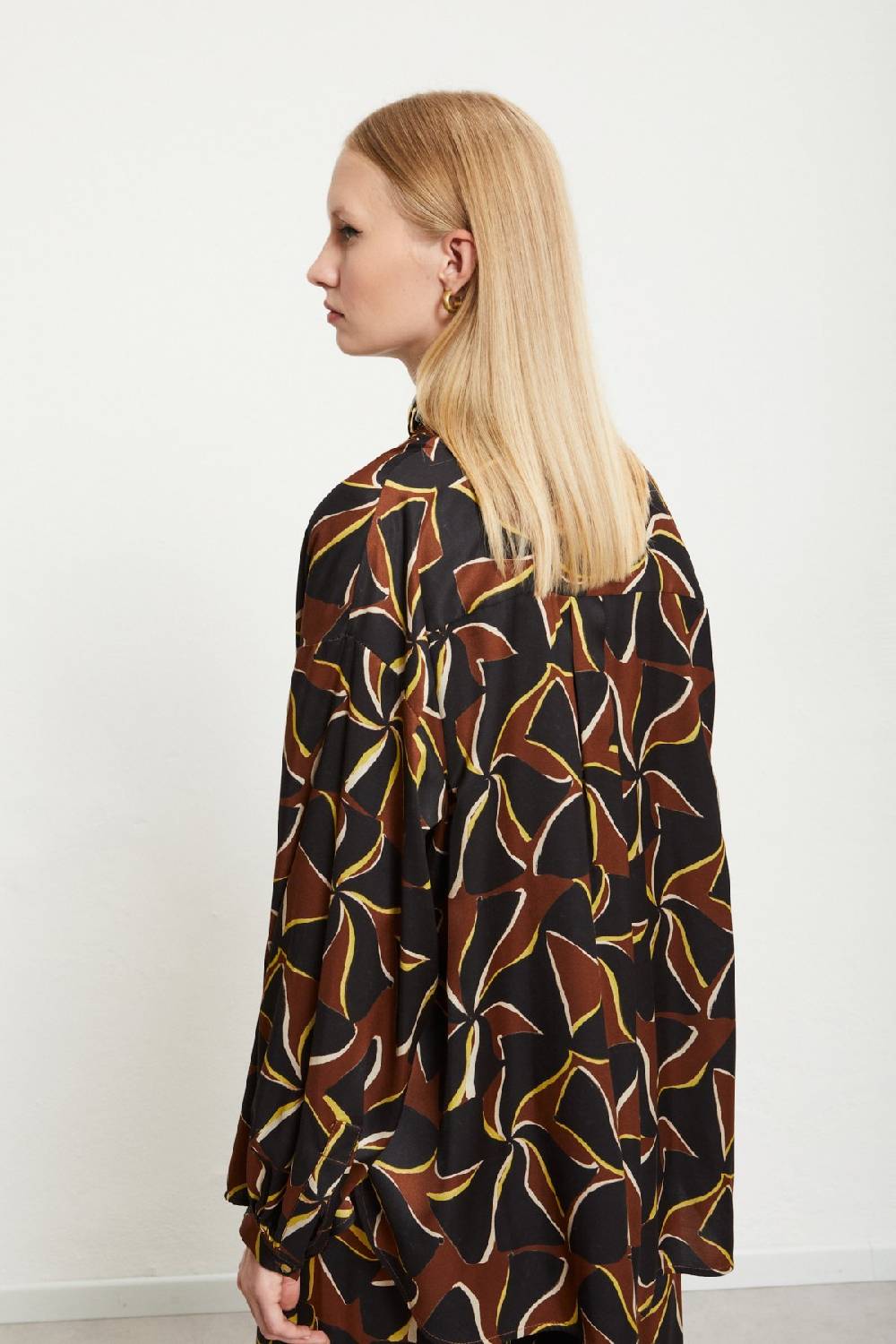 ottod'Ame Viscose shirt with rounded bottom Super sconto