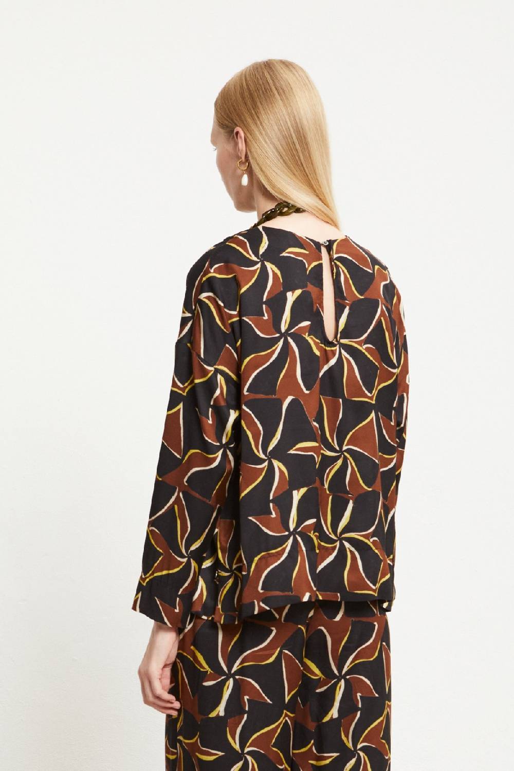ottod'Ame Viscose blouse with long sleeves Prezzo Ridotto