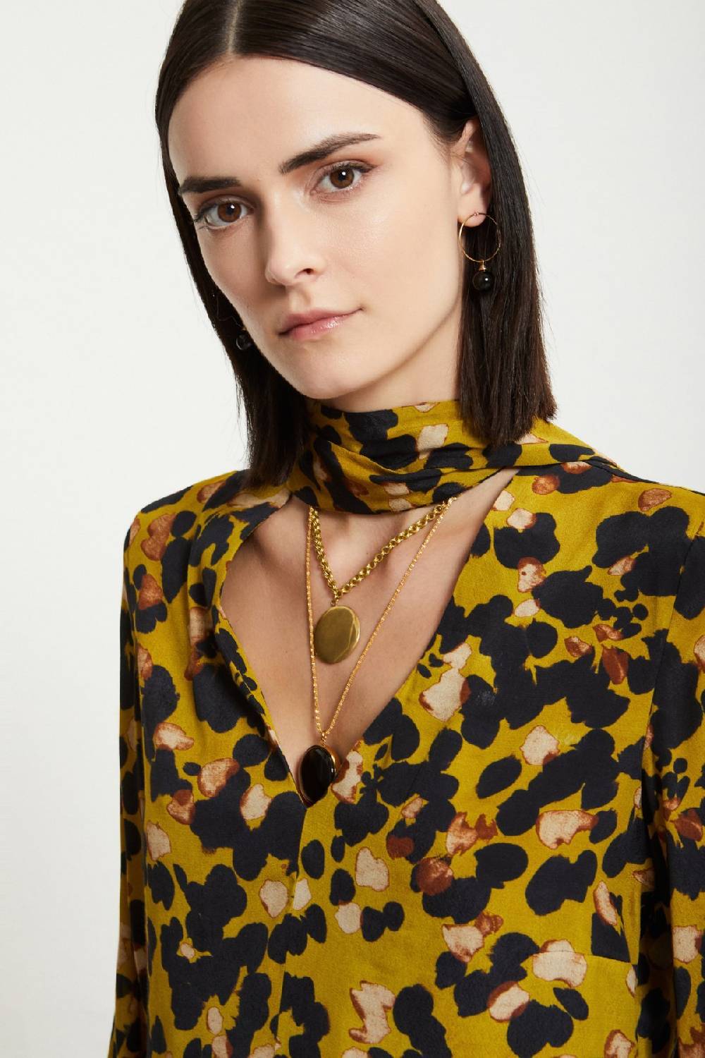 ottod'Ame Viscose short dress with scarf neck Economico