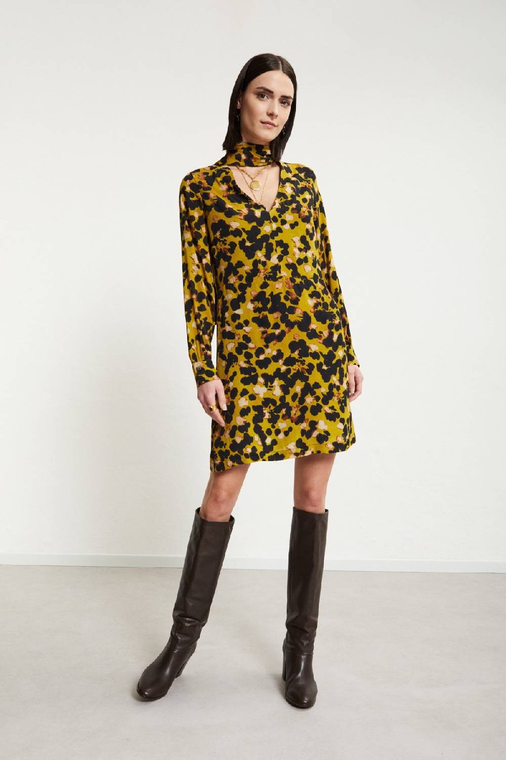 ottod'Ame Viscose short dress with scarf neck Economico