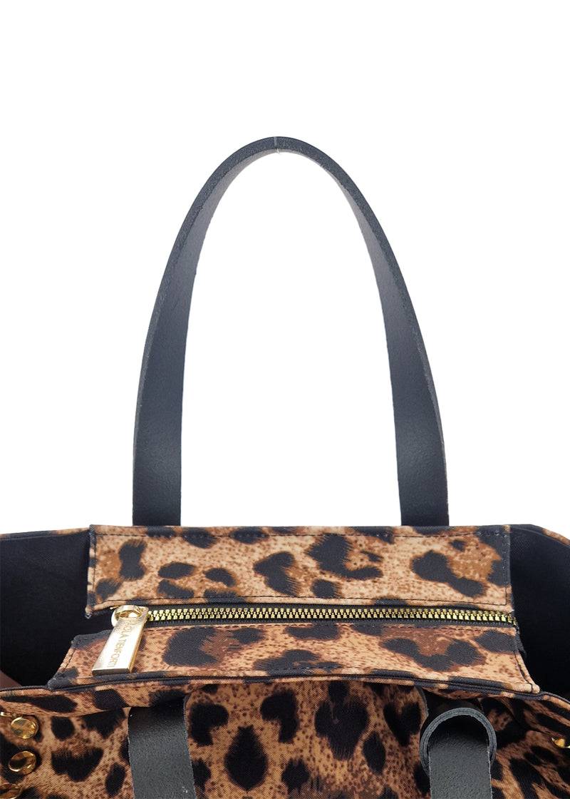 Paola T. Shopper medium con rivetti e pendente argento Offerte
