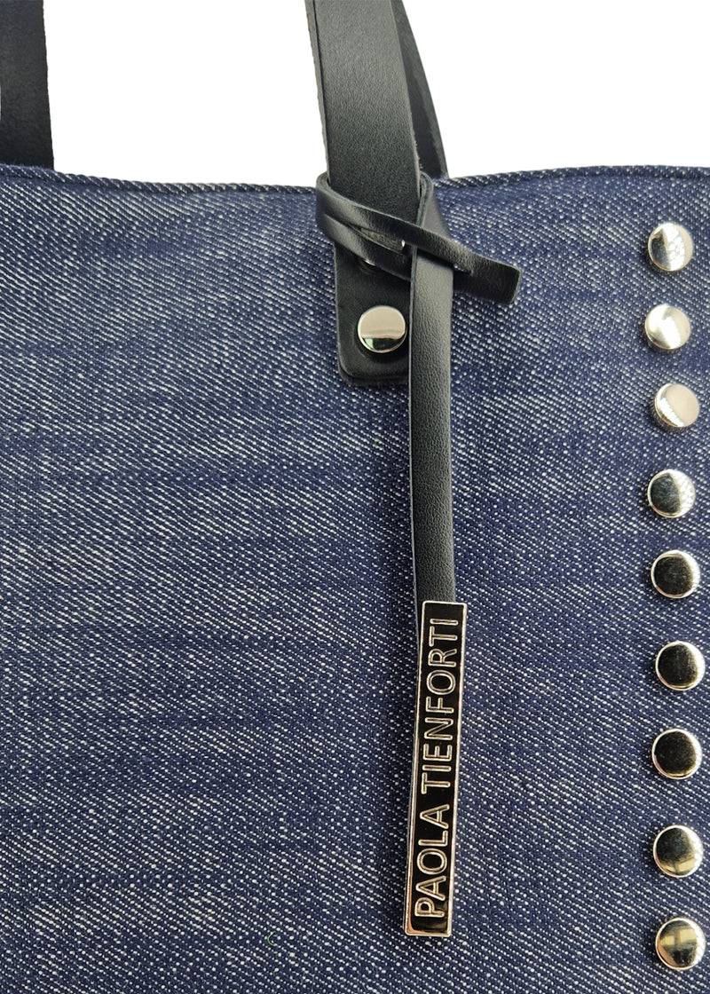 Paola T. Shopper medium con rivetti e pendente argento Hotsell