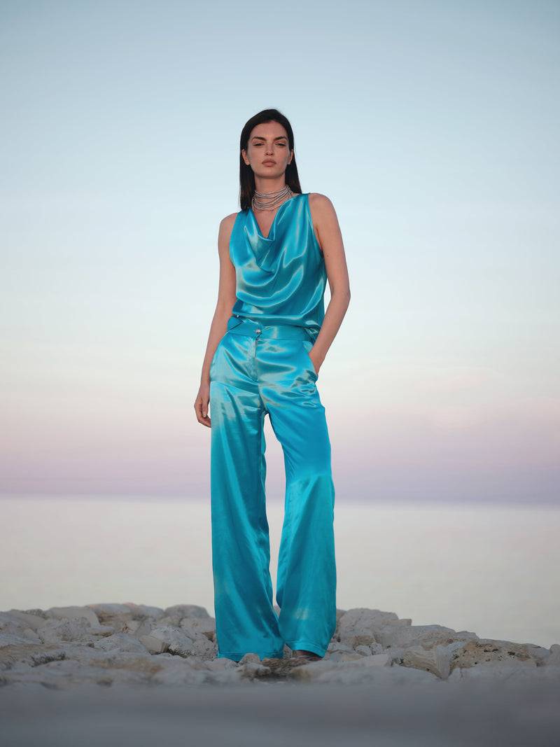 Paola T. Blusa scollatura morbida in raso In Vendita