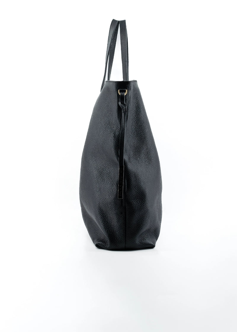 Paola T. Shopper large in pelle morbida con dettagli argento Novità