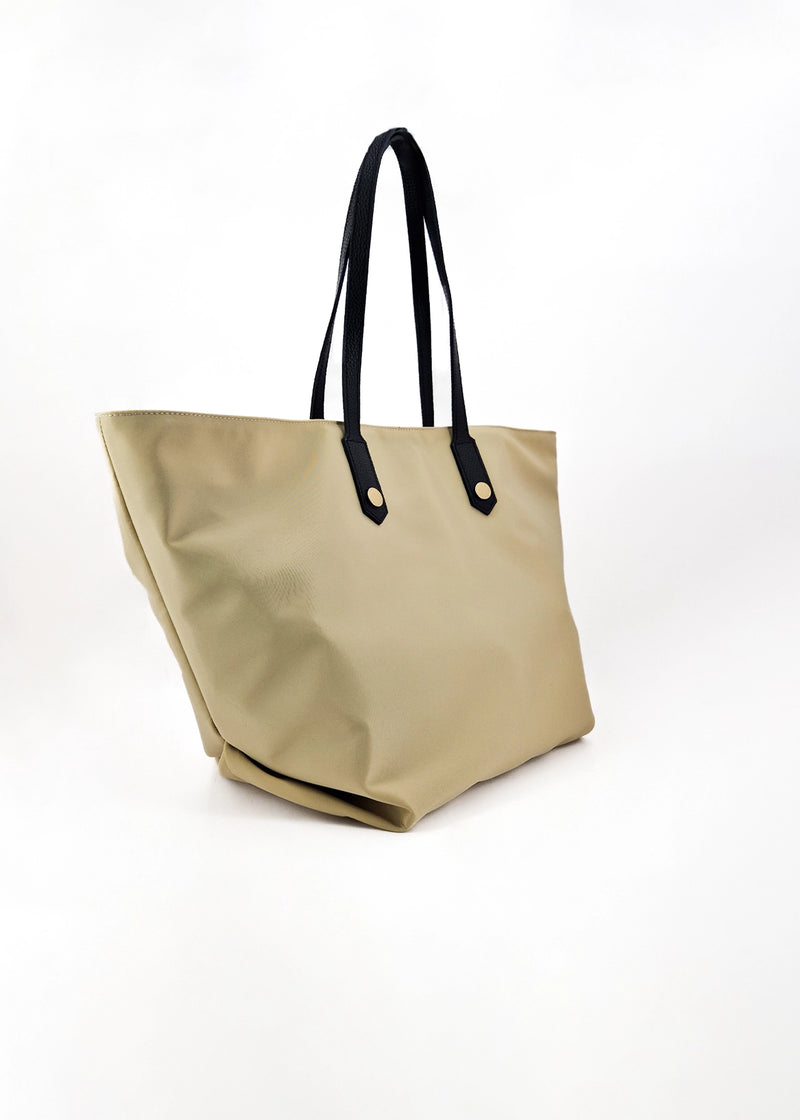 Paola T. Shopper in nylon con rivetti oro Offerta esclusiva