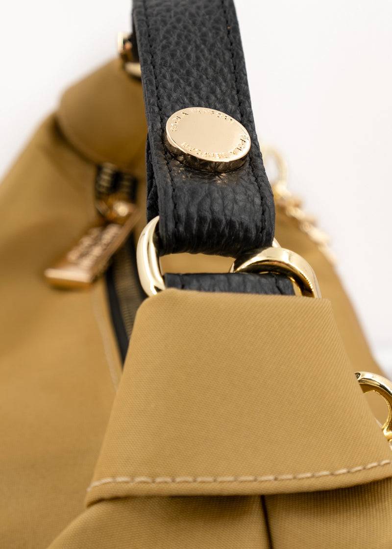 Paola T. Borsa a sacca in nylon con dettagli oro Moda