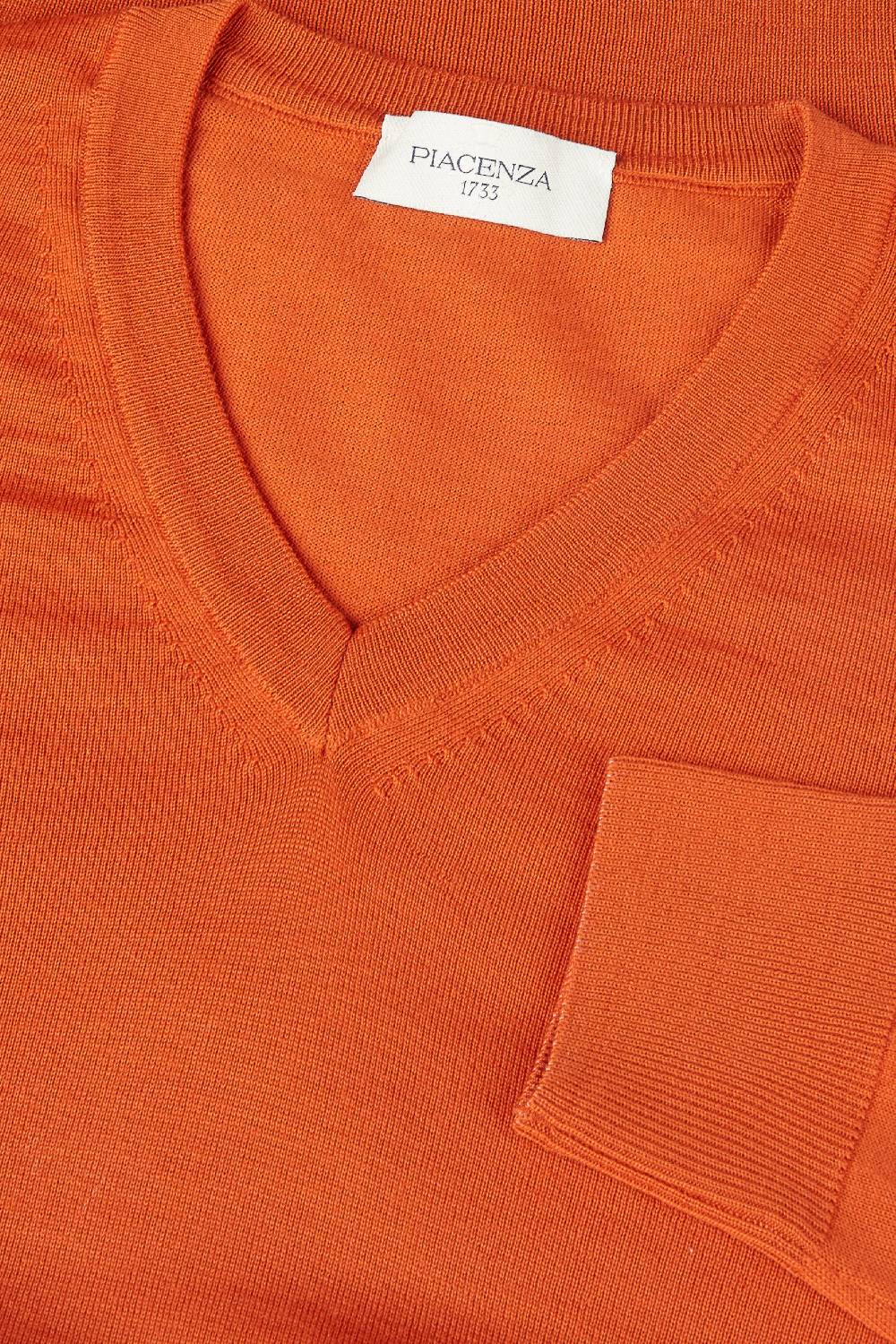 Piacenza 1733 Scollo V lana merino super fine arancio Offerta