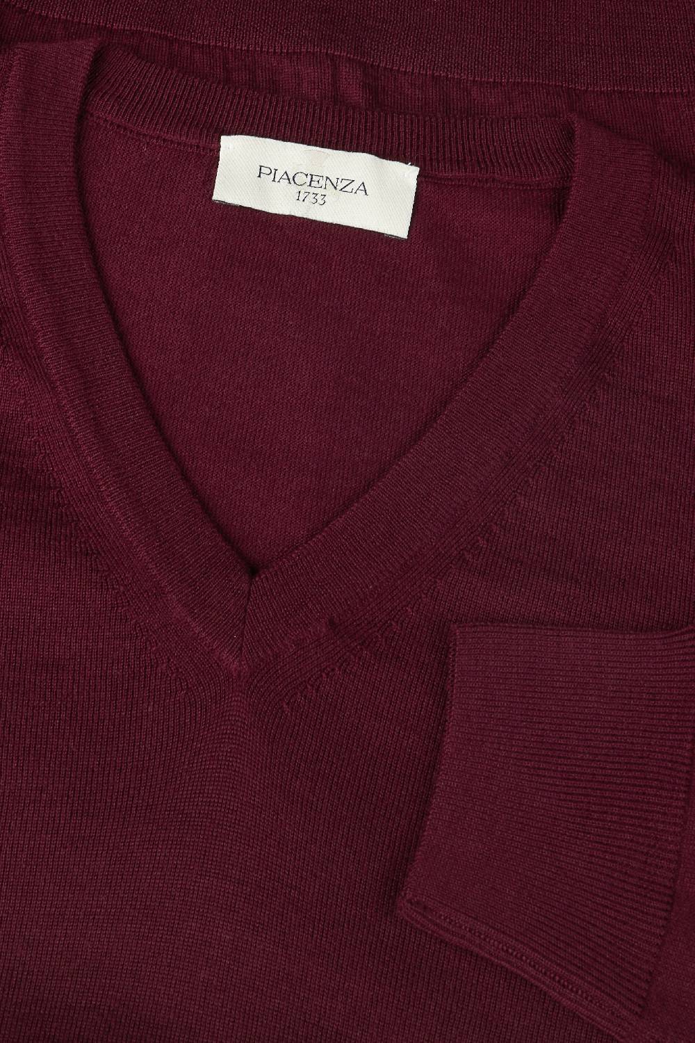 Piacenza 1733 Scollo V lana merino super fine bordeaux Soddisfazione Garantita