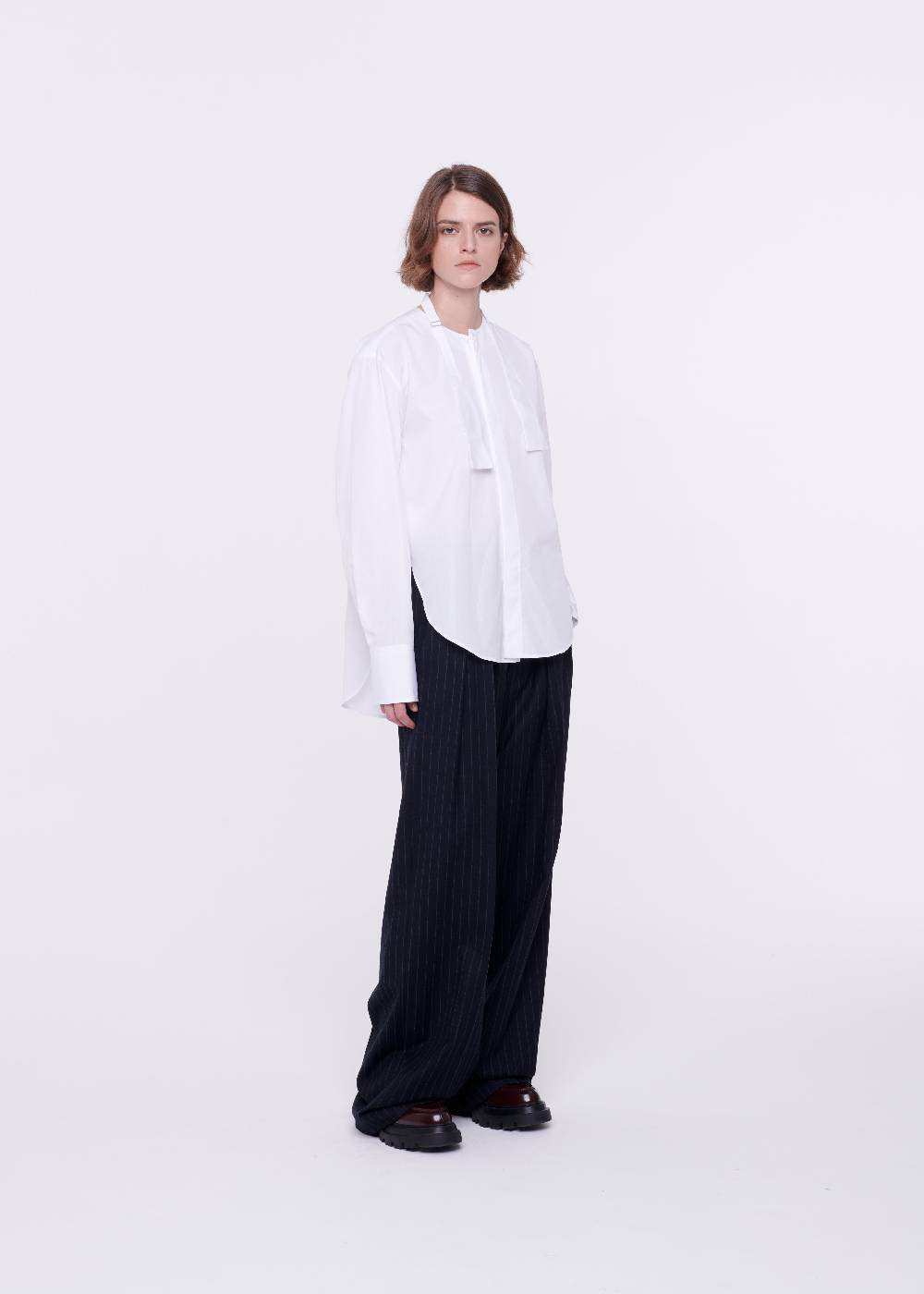 Plan C CAMICIA BIANCA DI COTONE CON PAPILLON Offerta