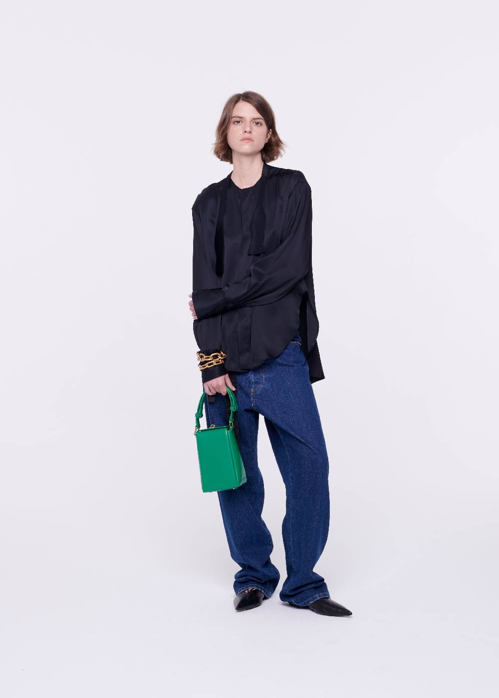 Plan C CAMICIA NERA IN RASO CON PAPILLON Economico