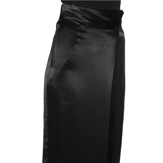 NU PANTALONE LARGO A VITA ALTA Pezzi Unici