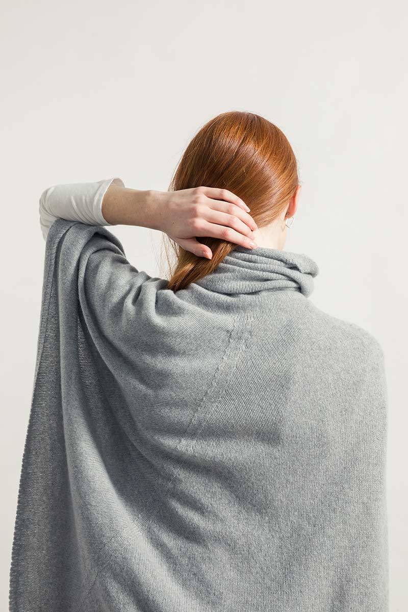 Rifò ELISABETTA Poncho Donna Cashmere Rigenerato Qualità Garantita