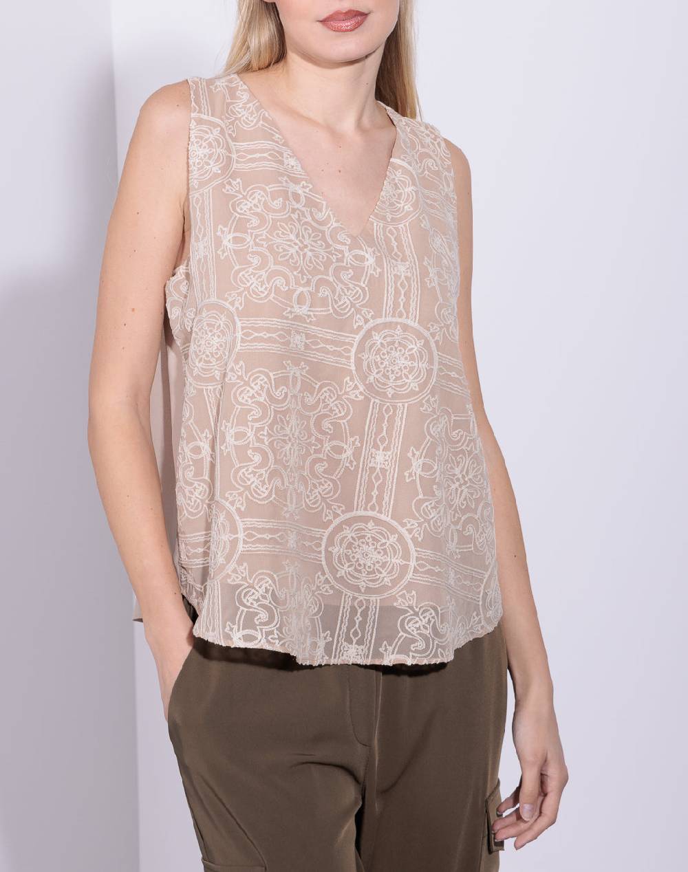 Risskio Garime - Top in georgette ricamata Latest stili