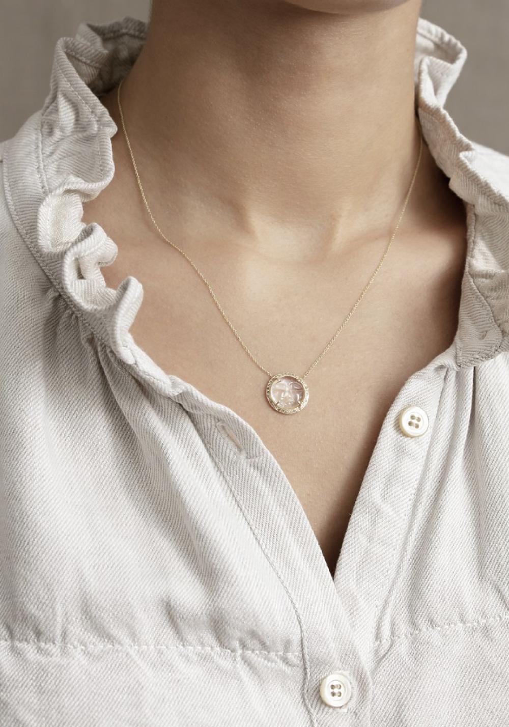 Rose & Lini 5 OCTOBRE “MOON” CRYSTAL NECKLACE Offerta