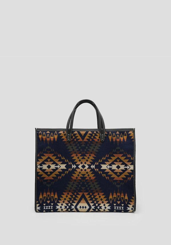 Rose & Lini A VACATION “TANK SHOPPER LARGE” TRAILS NAVY BAG Offerta migliore