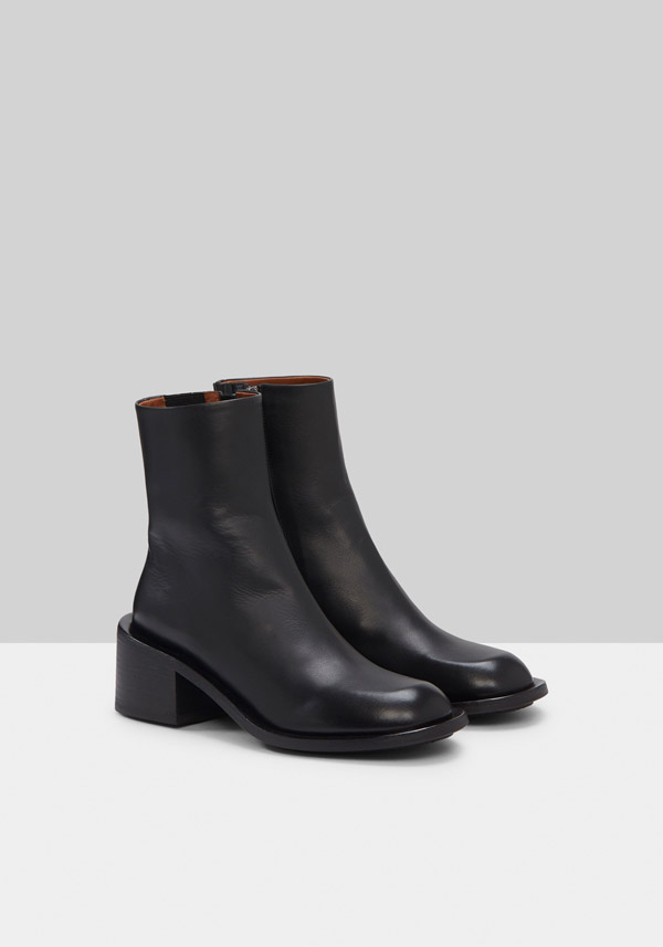 Rose & Lini MARSÈLL “ALLUCINO BEATLE” BLACK LEATHER ANKLE BOOTS Moda