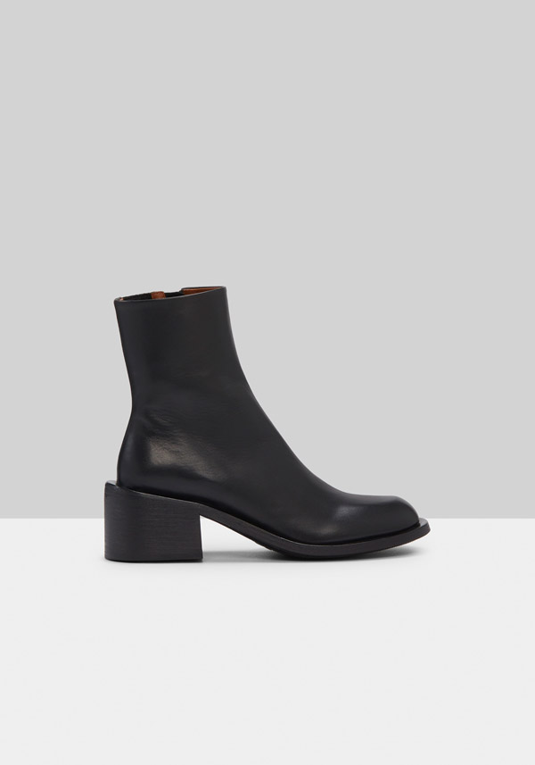 Rose & Lini MARSÈLL “ALLUCINO BEATLE” BLACK LEATHER ANKLE BOOTS Moda