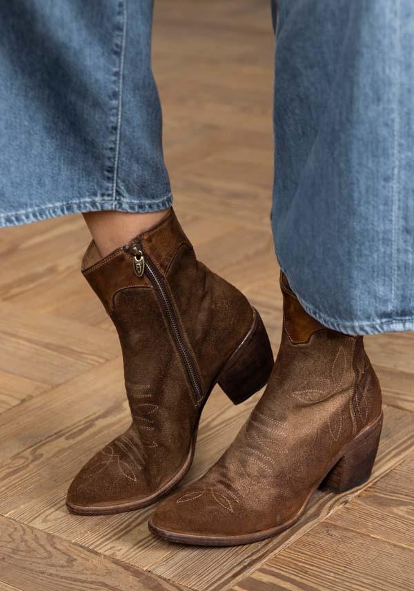 Rose & Lini FAUZIAN JEUNESSE “BOOT 3804” CORK SUEDE TEXAN ANKLE BOOTS 2025