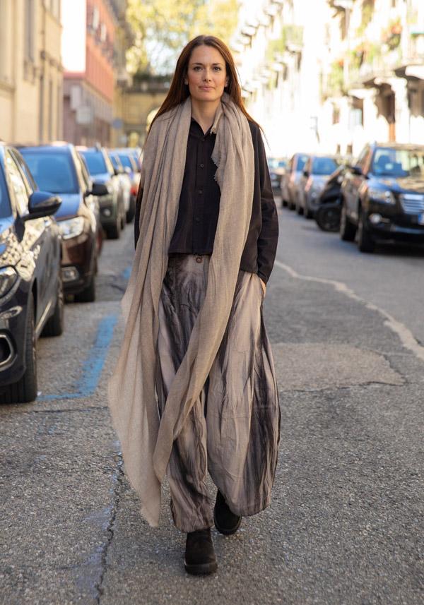 Rose & Lini FALIERO SARTI CASHMERE “SAMUELE” ALMOND SCARF Ultimi due giorni