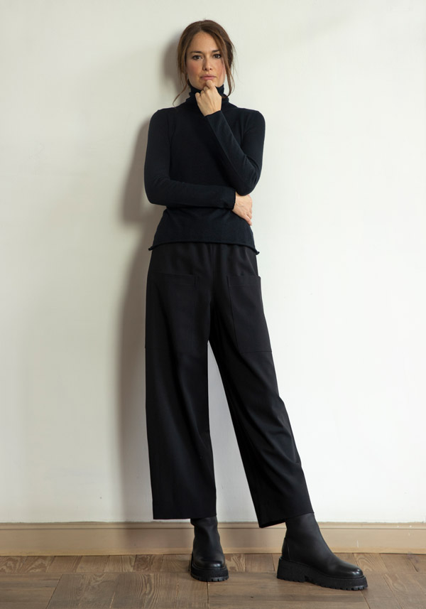 Rose & Lini SAVERIO PALATELLA CASHMERE “LIGTH-WEIGHT CREW NECK” BLACK KNIT Nuova