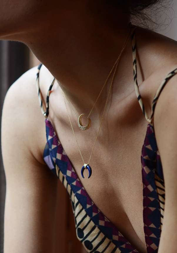 Rose & Lini JACQUIE AICHE BLUE HORN NECKLACE In Vendita