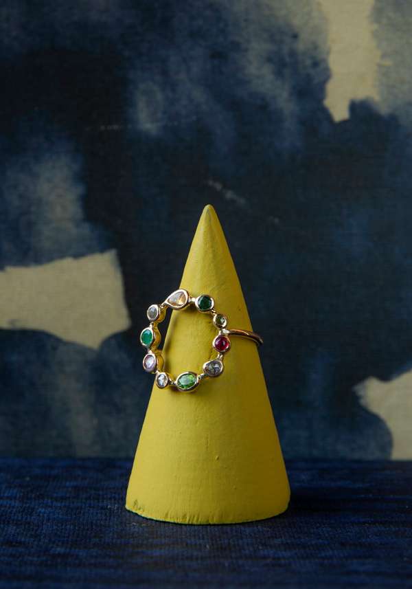 Rose & Lini DORETTE MULTICOLOR “BAGUE COURONNÉE” GOLD RING Vendite Flash