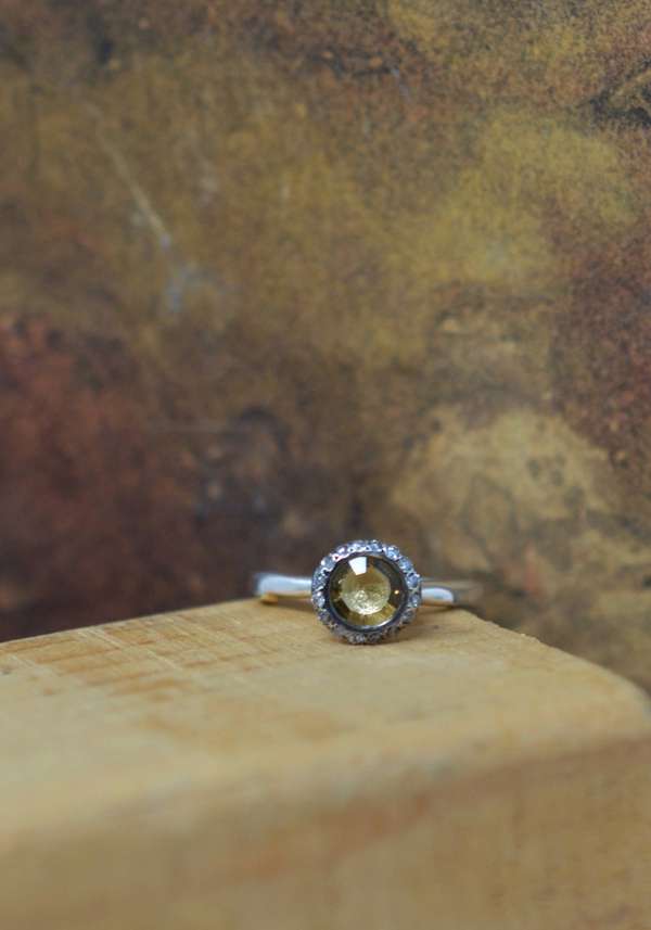 Rose & Lini ROSAMARIA SILVER “BELQUIS” DIAMONDS & BEER QUARTZ RING Economico