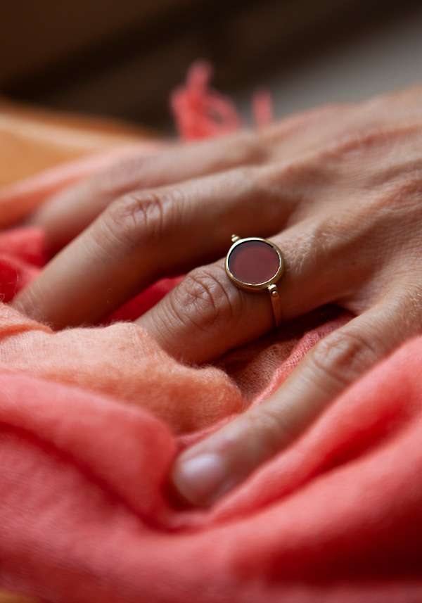 Rose & Lini MAITEA “BASCULANT” CARNELIAN RING Hotsell