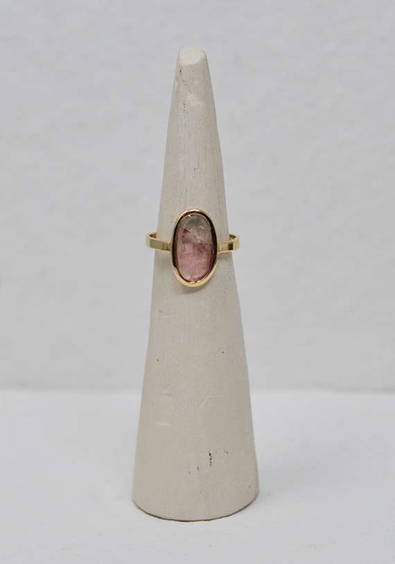 Rose & Lini MAITEA “OVAL” ROSE TOURMALINE RING 2025