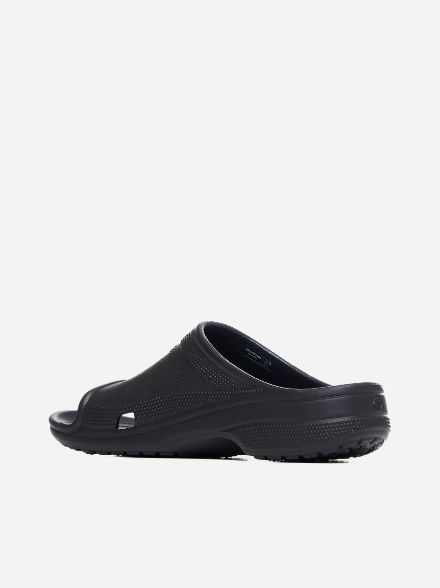 BALENCIAGA Slides Pool Crocs in gomma Negozi Online