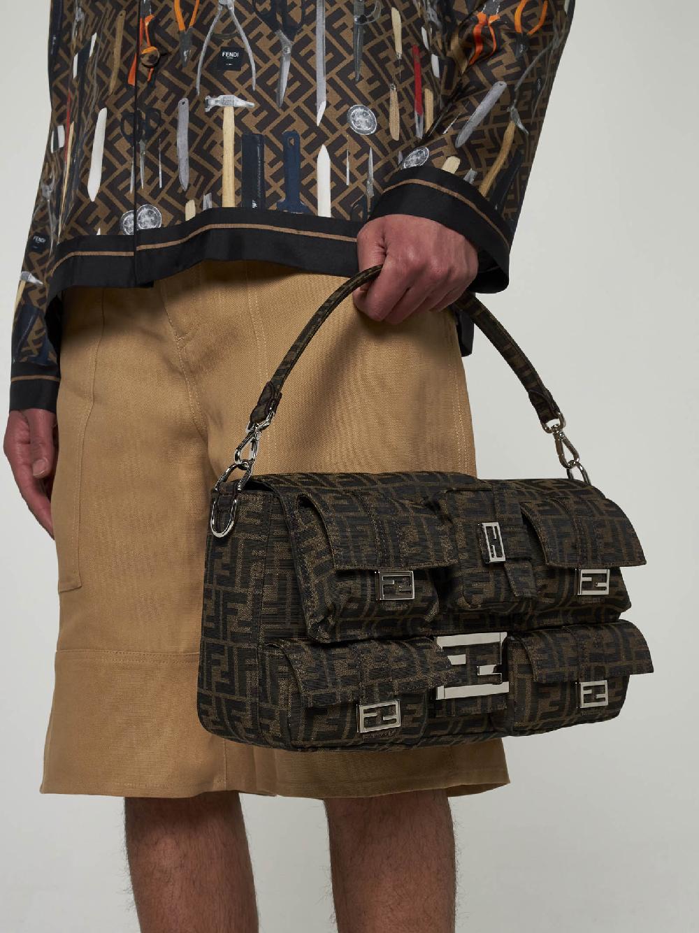 FENDI Borsa Baguette Multipocket Maxi in tessuto FF In Linea