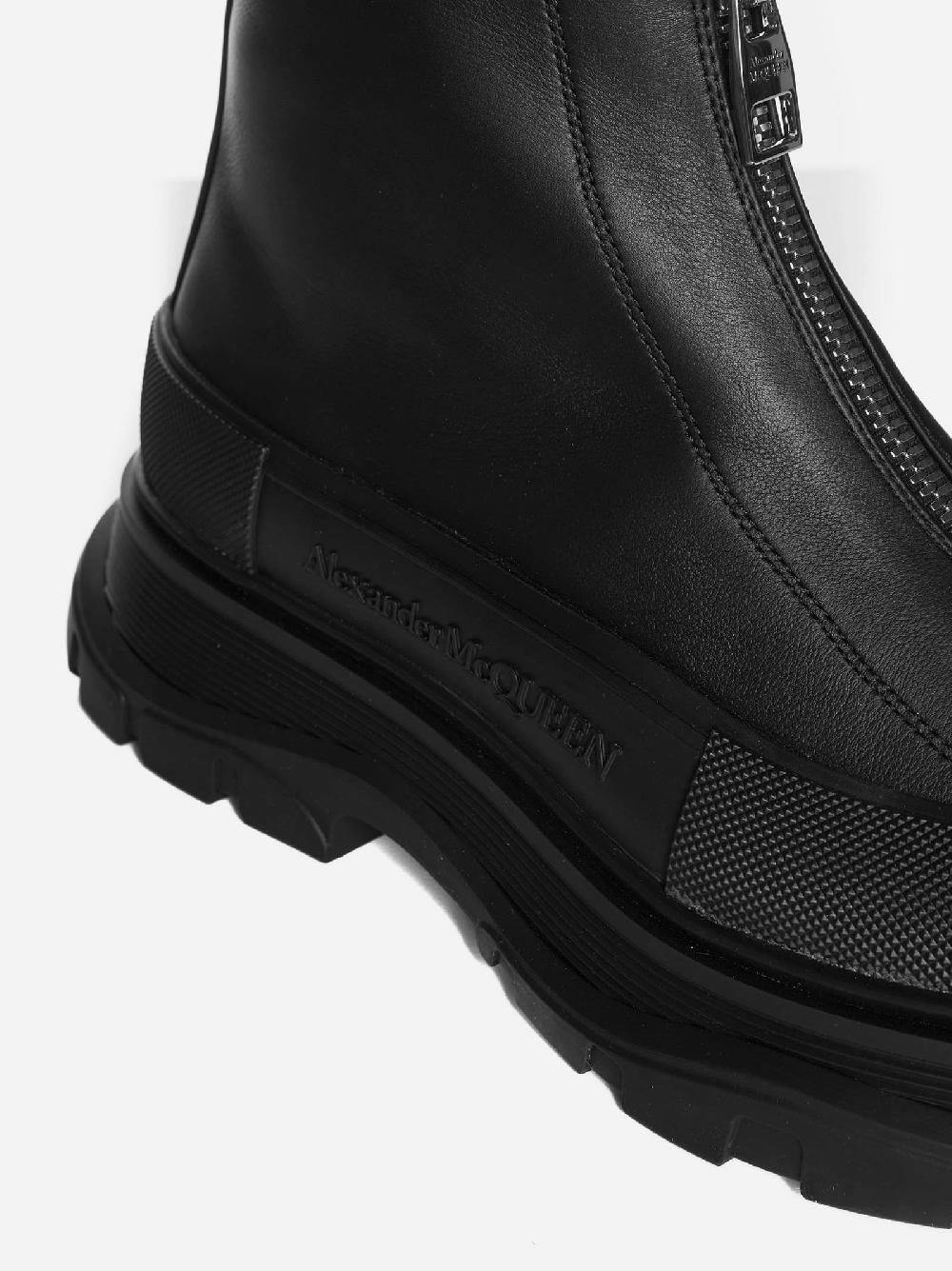 ALEXANDER MCQUEEN Stivaletti Tread Slick in pelle nera Offerta