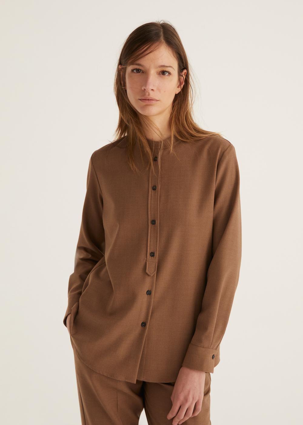 Rosso35 Camicia con collo alla coreana Prezzo Ridotto