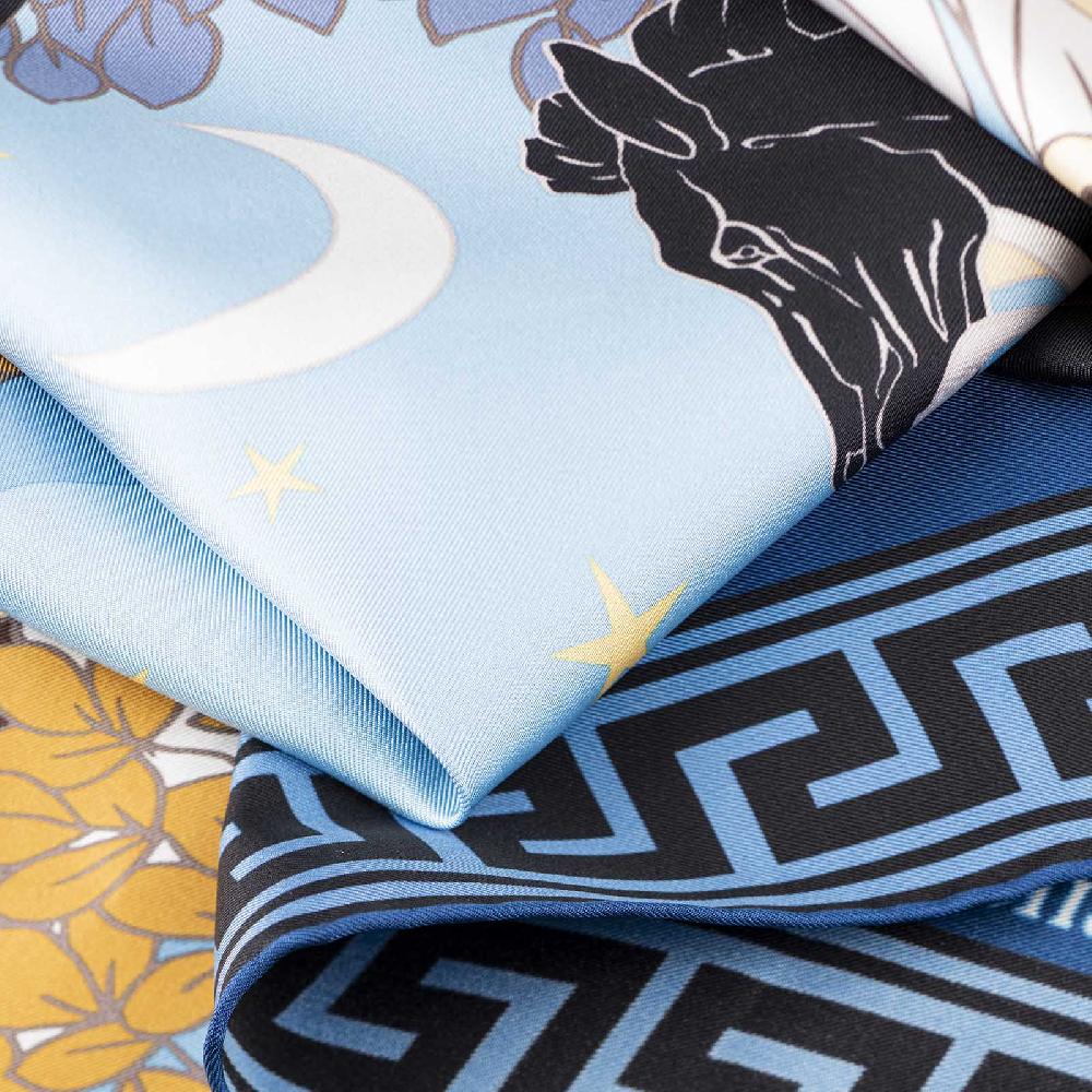 Rubinacci Foulard Artemide e Apollo indaco Italy