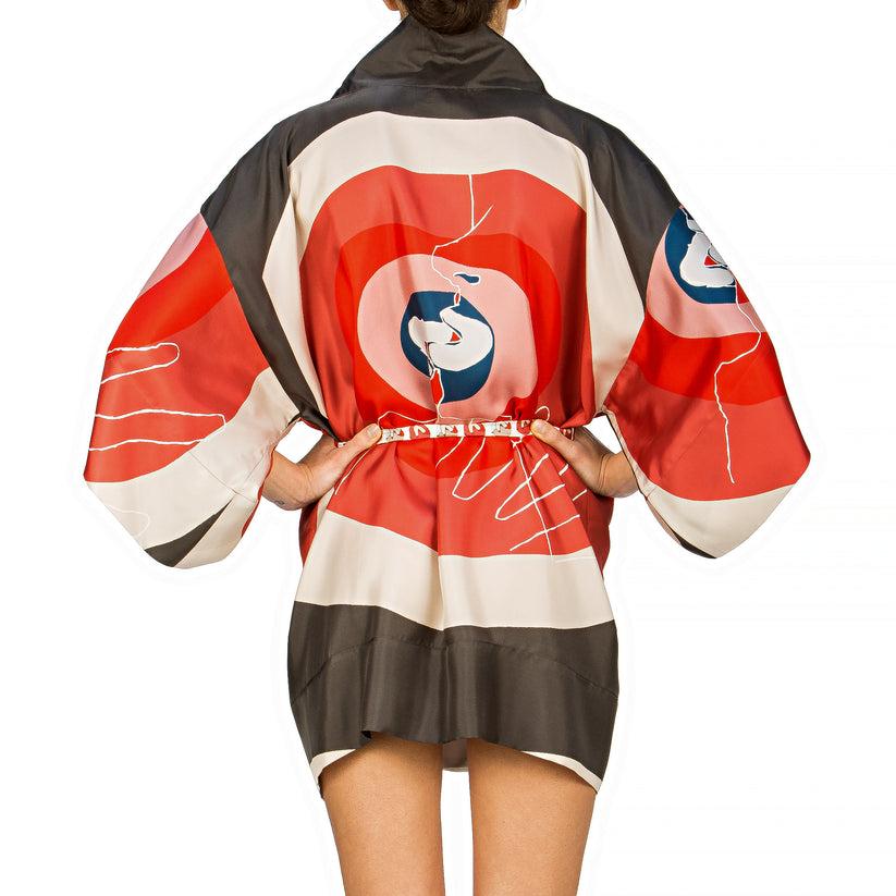 Sans Tabù Kimono corto pura seta manica lunga "Il bacio" – Steel Offerta