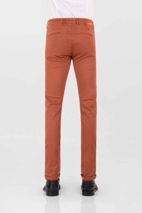 Sartoria Tramarossa PANTALONE LUIS SLIM IN GABARDINA LEGGERA DI COTONE STRETCH ARANCIONE Prezzo Ridotto