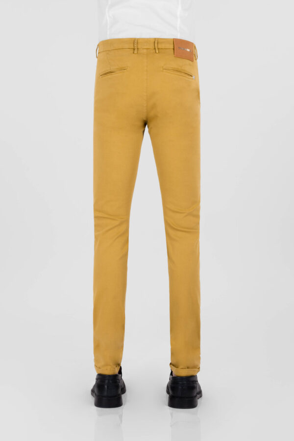 Sartoria Tramarossa PANTALONE LUIS SLIM IN GABARDINA LEGGERA DI COTONE STRETCH GIALLO Sottocosto