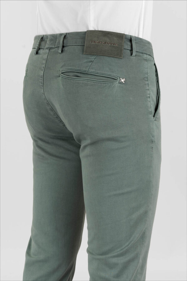 Sartoria Tramarossa PANTALONE LUIS SLIM IN GABARDINA LEGGERA DI COTONE STRETCH VERDE Novità