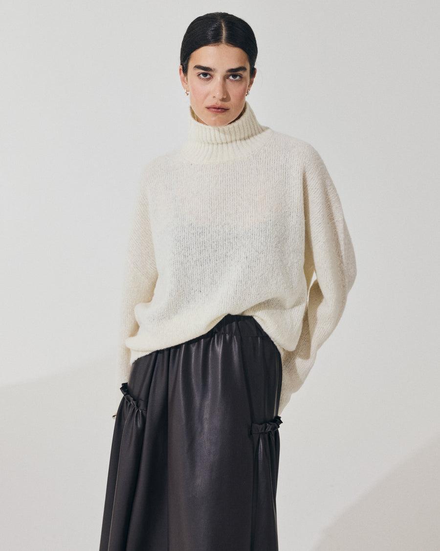 Scaglione TURTLE NECK OVER PUFFED CASHMERE MILK Nuovo