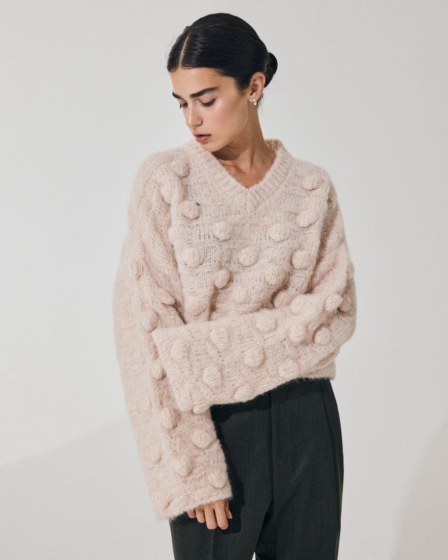 Scaglione V NECK OVER HAZELNUT STITCH SAND Affare Del Giorno