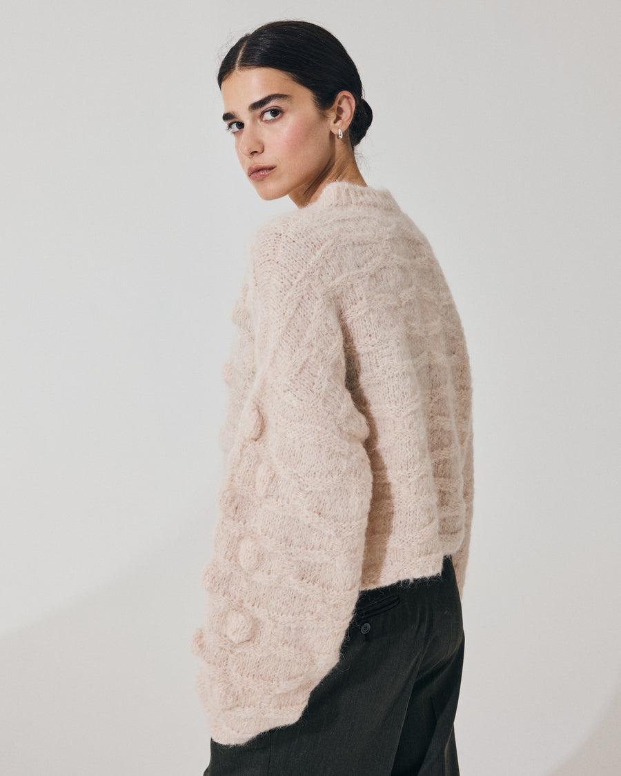 Scaglione V NECK OVER HAZELNUT STITCH SAND Affare Del Giorno